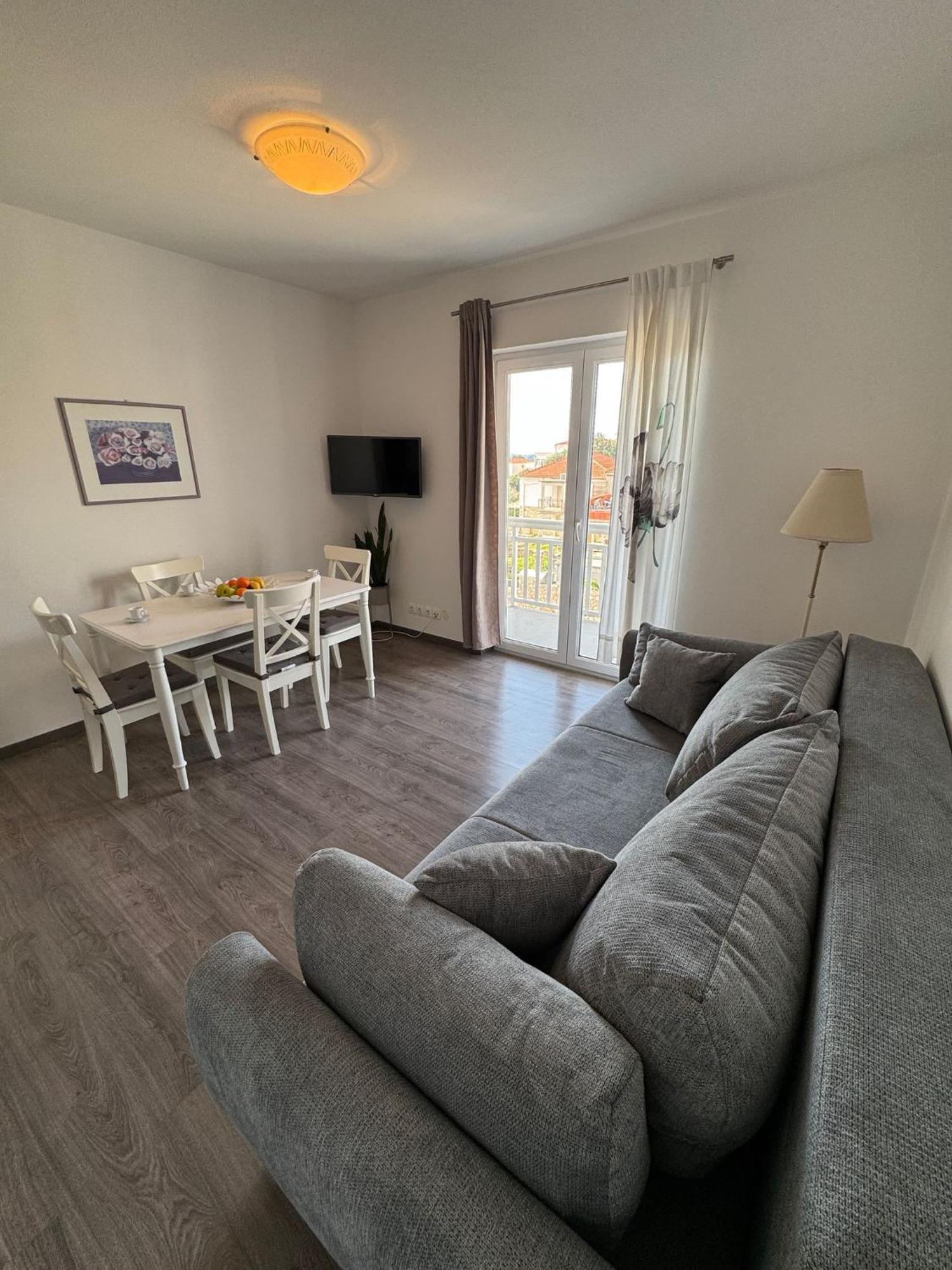 Guest House Kovacevic Хвар Экстерьер фото