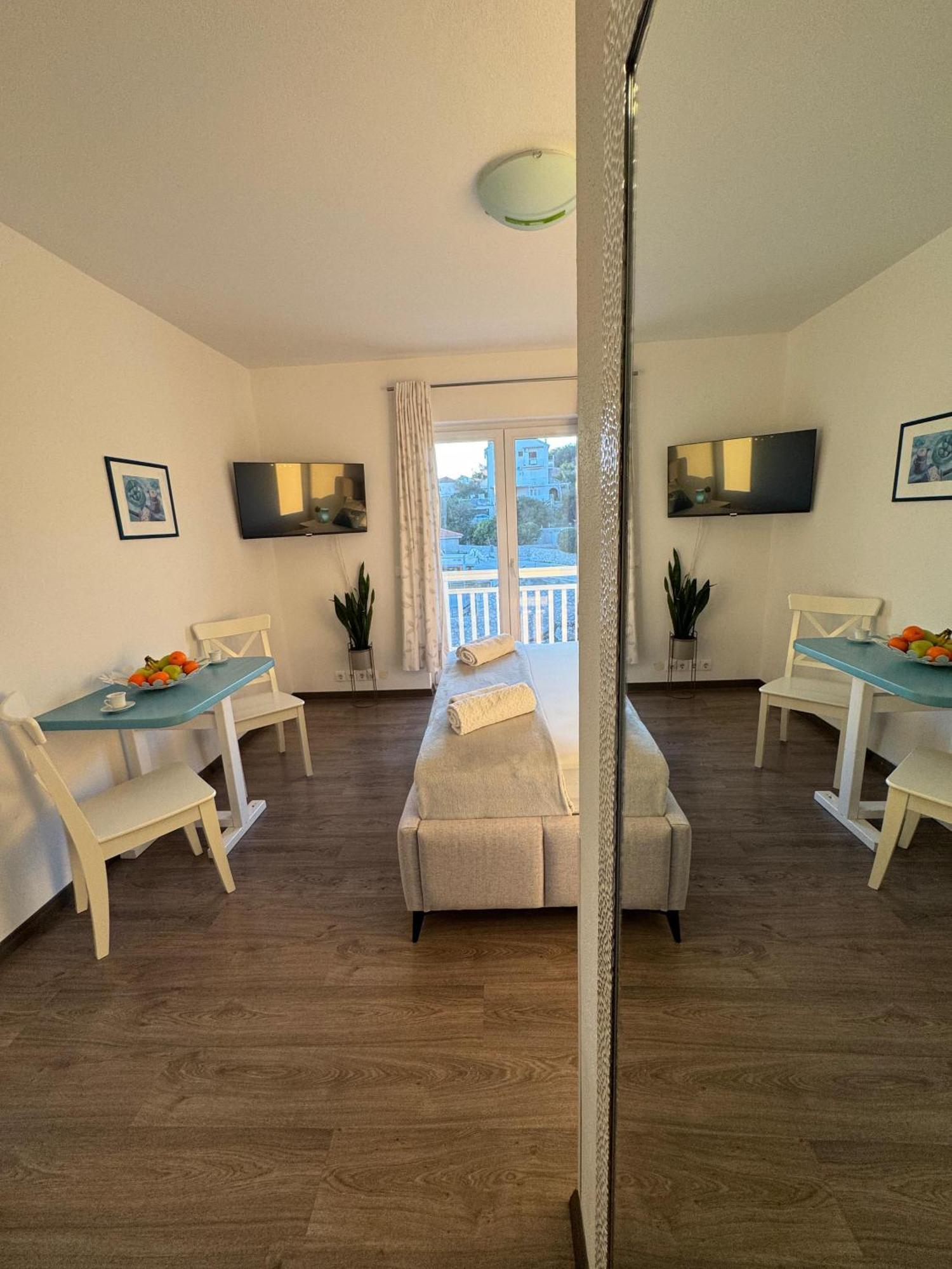 Guest House Kovacevic Хвар Экстерьер фото